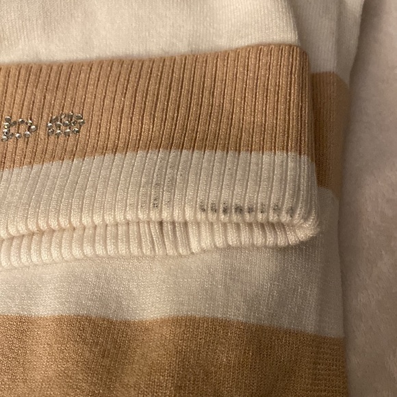 NWT! BEBE Beanie/Scarf Set - Picture 2 of 6